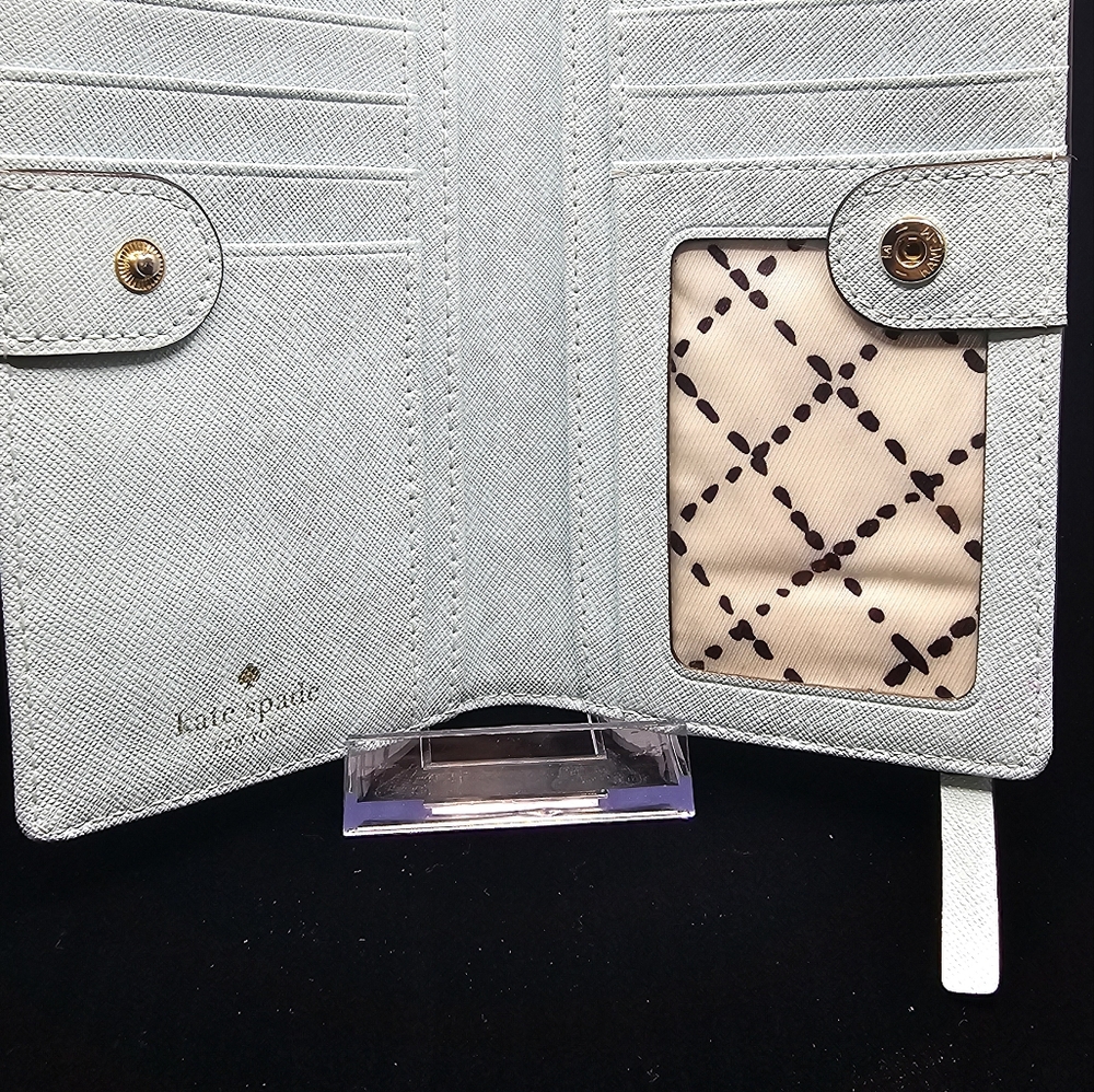 Kate Spade Seaform green wallet - Picture 3 of 5